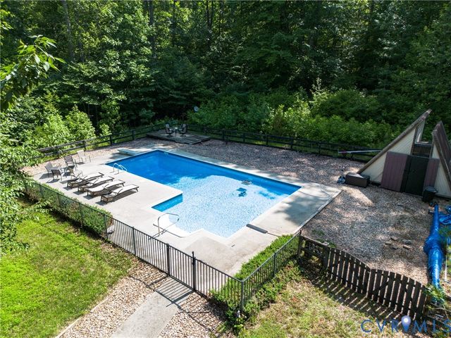 16184 Point Beverley Ct, Montpelier, VA 23192