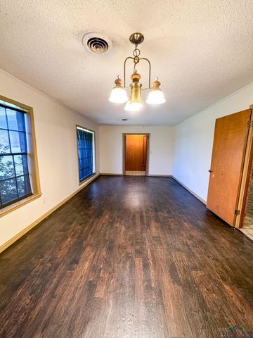 8526 N Hwy 59, Marshall, TX 75670