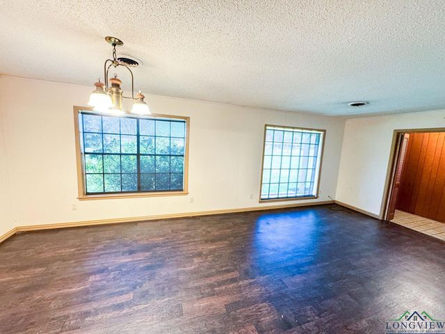 8526 N Hwy 59, Marshall, TX 75670