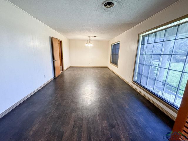 8526 N Hwy 59, Marshall, TX 75670