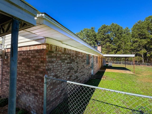 8526 N Hwy 59, Marshall, TX 75670