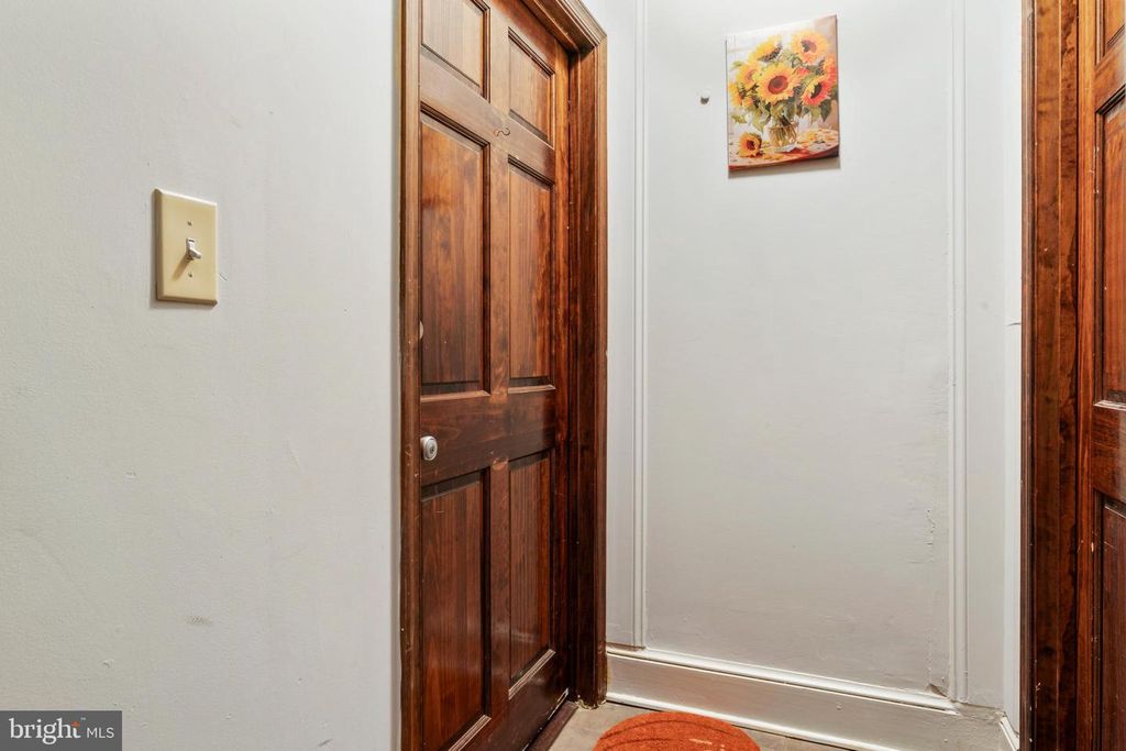 Image 16 of property listing at 653-655 CONSTITUTION AVE NE, Washington, DC 20002