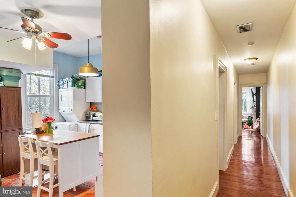 Image 17 of property listing at 653-655 CONSTITUTION AVE NE, Washington, DC 20002