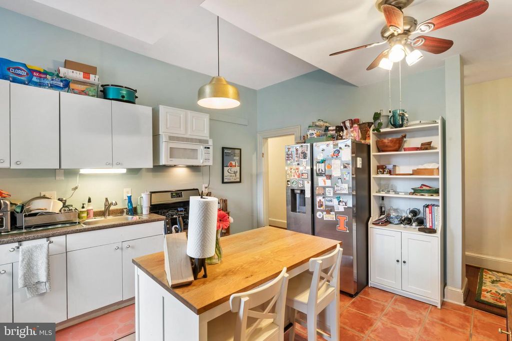 Image 19 of property listing at 653-655 CONSTITUTION AVE NE, Washington, DC 20002