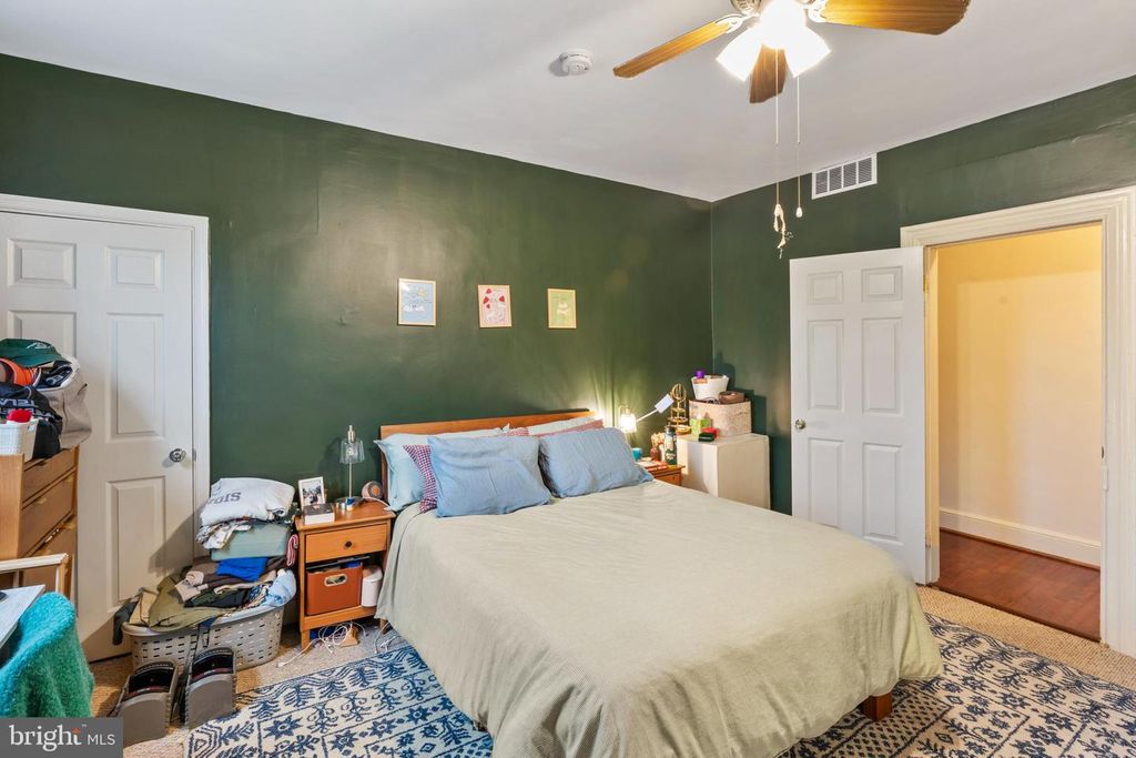 Image 26 of property listing at 653-655 CONSTITUTION AVE NE, Washington, DC 20002