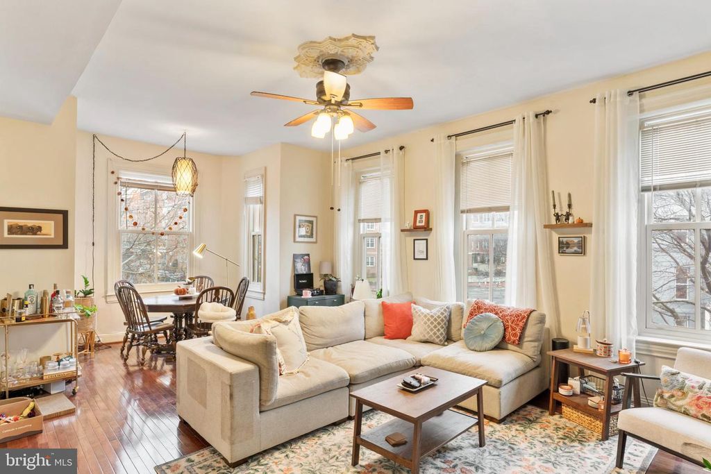 Image 28 of property listing at 653-655 CONSTITUTION AVE NE, Washington, DC 20002