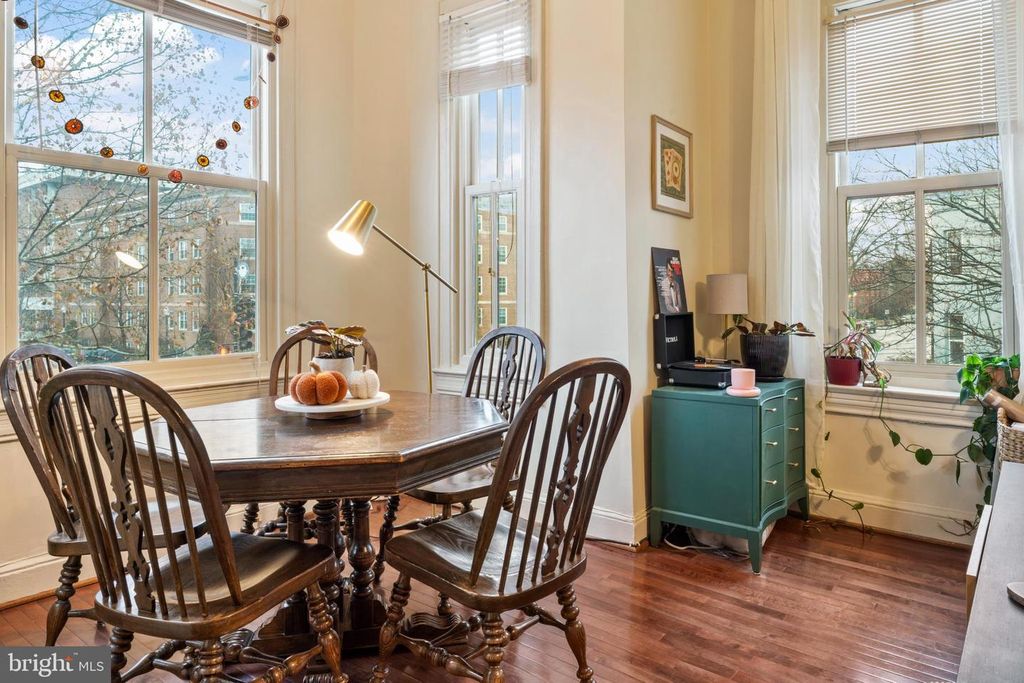 Image 30 of property listing at 653-655 CONSTITUTION AVE NE, Washington, DC 20002