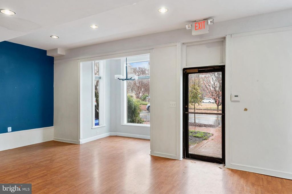 Image 49 of property listing at 653-655 CONSTITUTION AVE NE, Washington, DC 20002