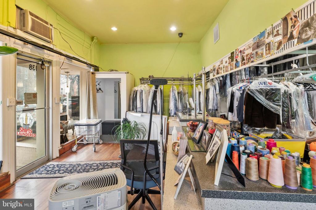 Image 63 of property listing at 653-655 CONSTITUTION AVE NE, Washington, DC 20002