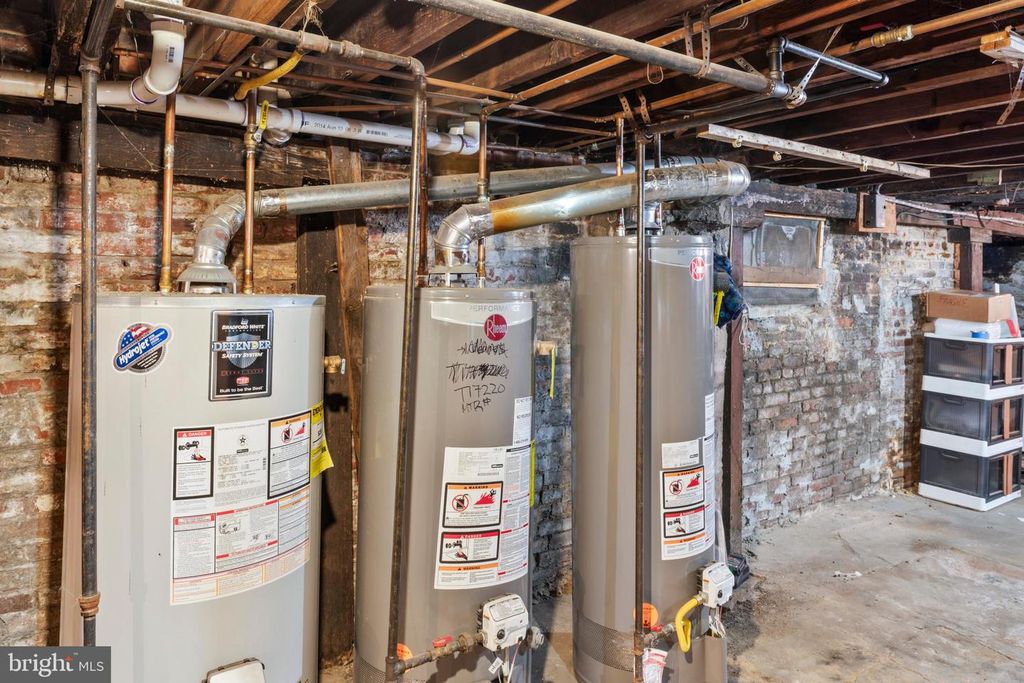 Image 73 of property listing at 653-655 CONSTITUTION AVE NE, Washington, DC 20002