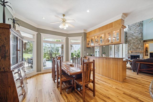 6111 Creekview Drive, Sugar Land, TX 77479
