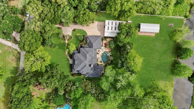 6111 Creekview Drive, Sugar Land, TX 77479