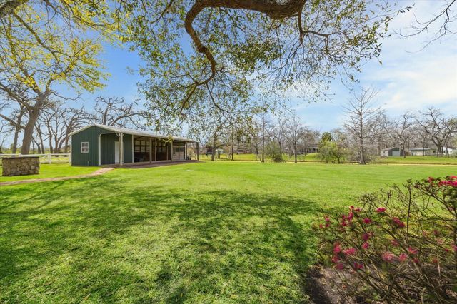 6111 Creekview Drive, Sugar Land, TX 77479