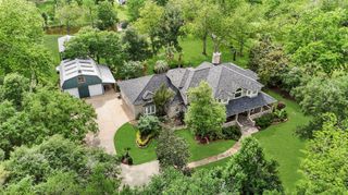 6111 Creekview Drive, Sugar Land, TX 77479