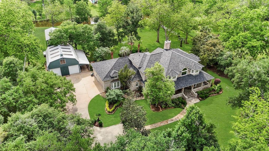 6111 Creekview Drive, Sugar Land, TX 77479