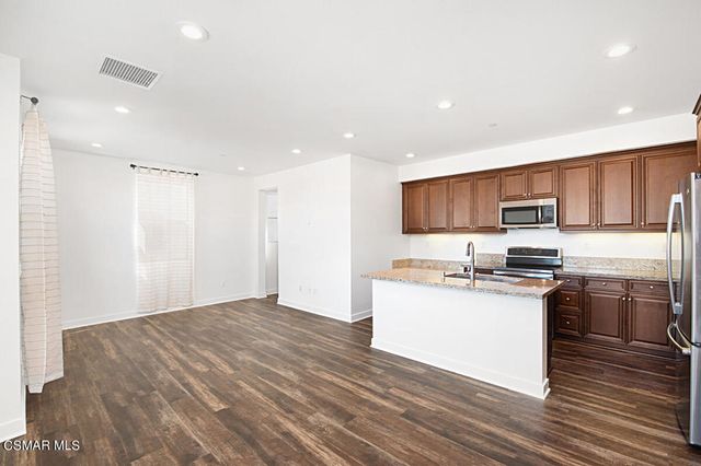 31 Jensen Court, Thousand Oaks, CA 91360