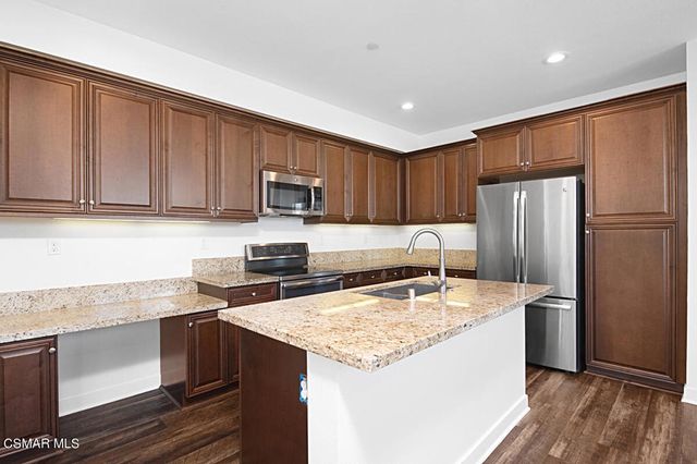 31 Jensen Court, Thousand Oaks, CA 91360