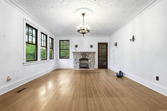 3905 Oakwood Road, Little Rock, AR 72205