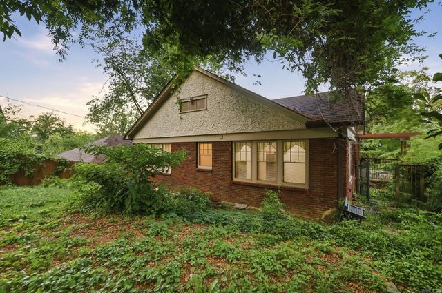 3905 Oakwood Road, Little Rock, AR 72205