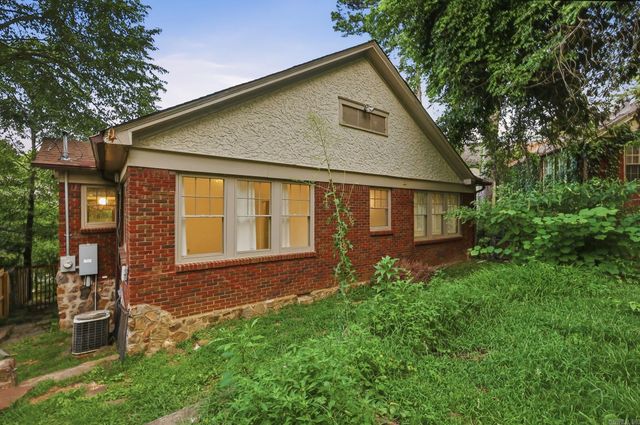 3905 Oakwood Road, Little Rock, AR 72205