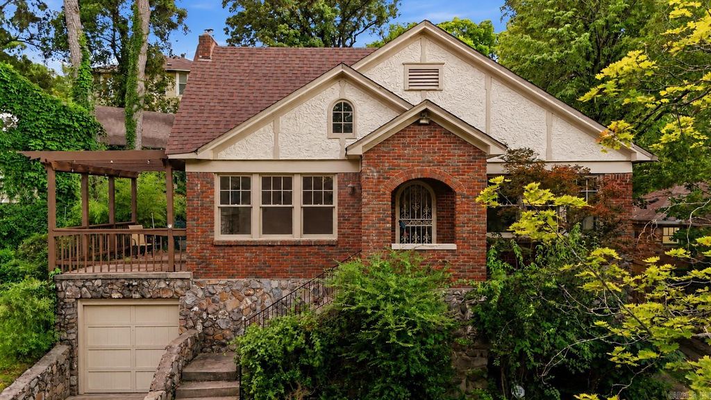 3905 Oakwood Road, Little Rock, AR 72205