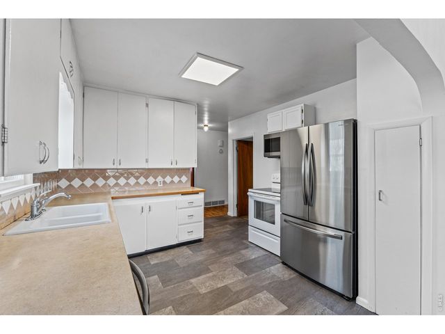 1529 12th St, Greeley, CO 80631