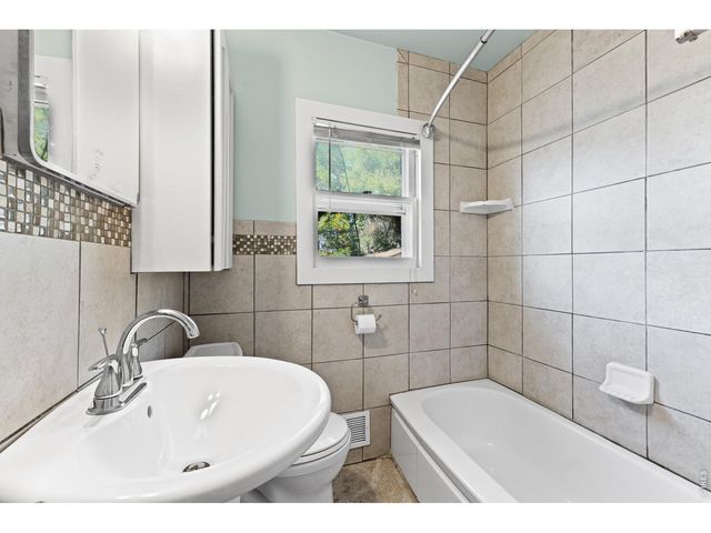 1529 12th St, Greeley, CO 80631
