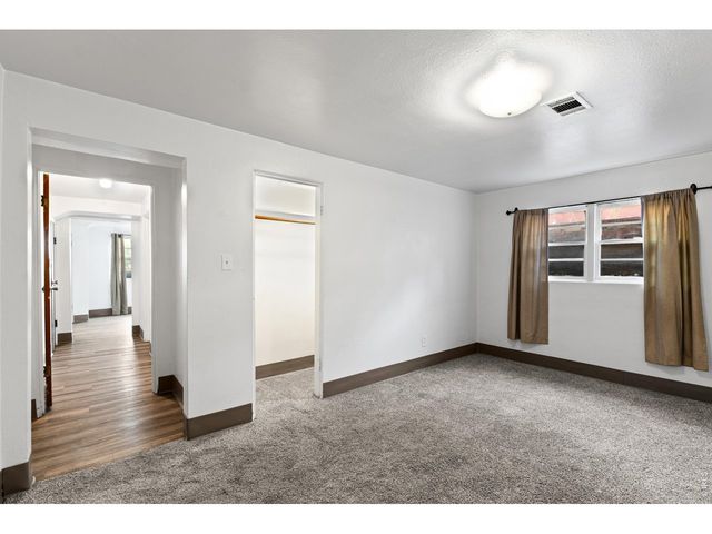 1529 12th St, Greeley, CO 80631
