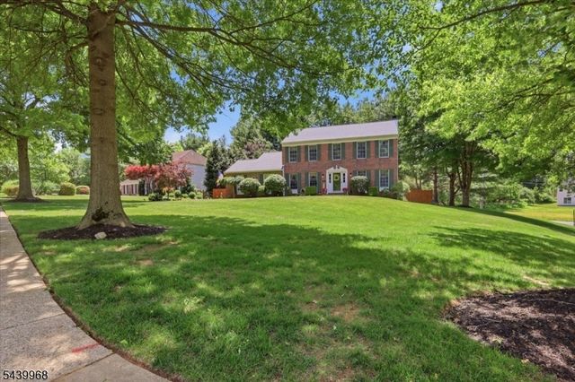 30 Glen Eagles Rd, Washington Twp., NJ 07882