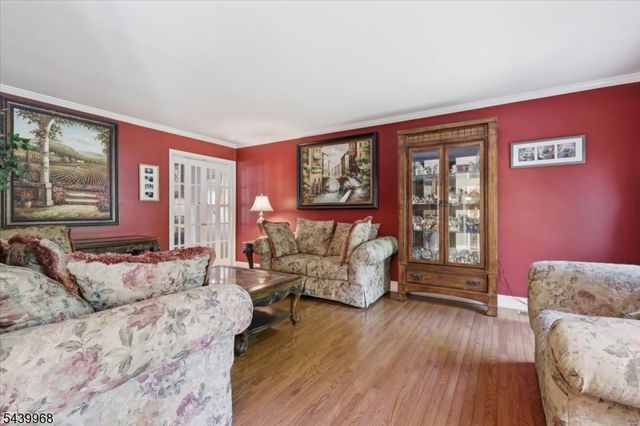 30 Glen Eagles Rd, Washington Twp., NJ 07882