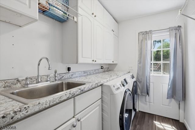 30 Glen Eagles Rd, Washington Twp., NJ 07882