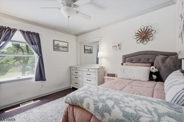 30 Glen Eagles Rd, Washington Twp., NJ 07882