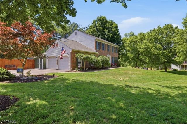 30 Glen Eagles Rd, Washington Twp., NJ 07882