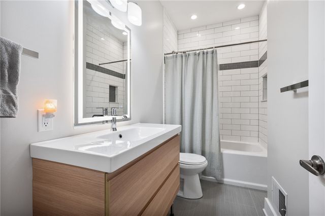 802 McCandless Ave, Lawrenceville, PA 15201