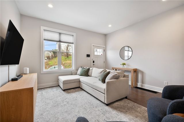 802 McCandless Ave, Lawrenceville, PA 15201