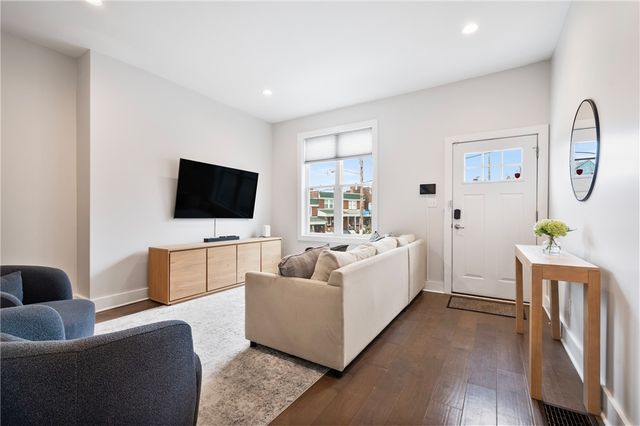 802 McCandless Ave, Lawrenceville, PA 15201