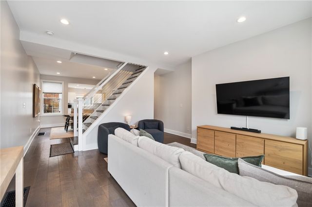 802 McCandless Ave, Lawrenceville, PA 15201