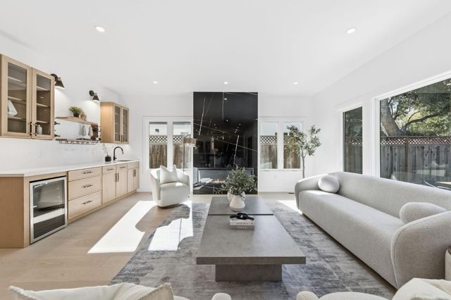 1748 Crane Avenue, Mountain View, CA 94040