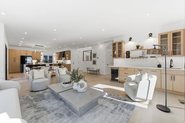 1748 Crane Avenue, Mountain View, CA 94040