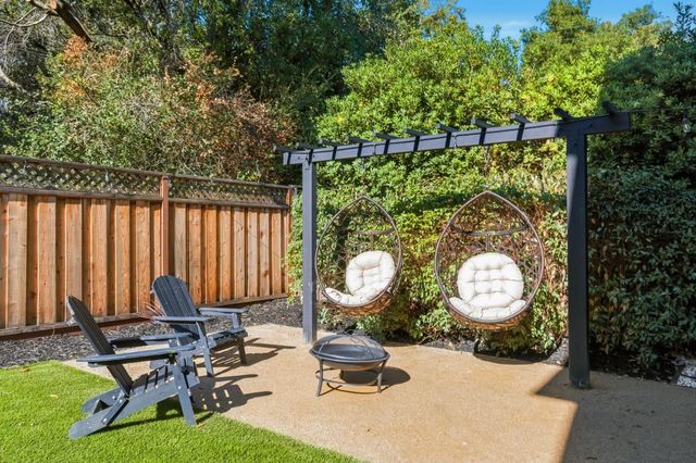 1748 Crane Avenue, Mountain View, CA 94040