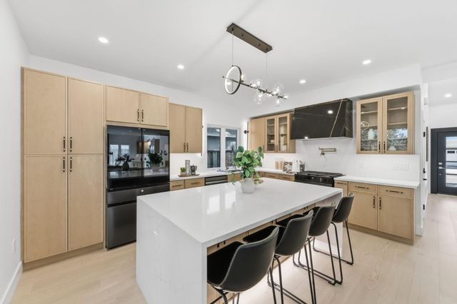 1748 Crane Avenue, Mountain View, CA 94040