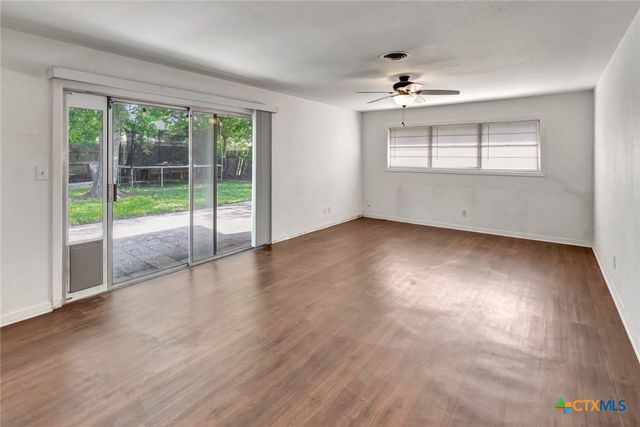 2307 E Airline Road, Victoria, TX 77901