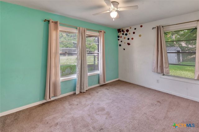 2307 E Airline Road, Victoria, TX 77901