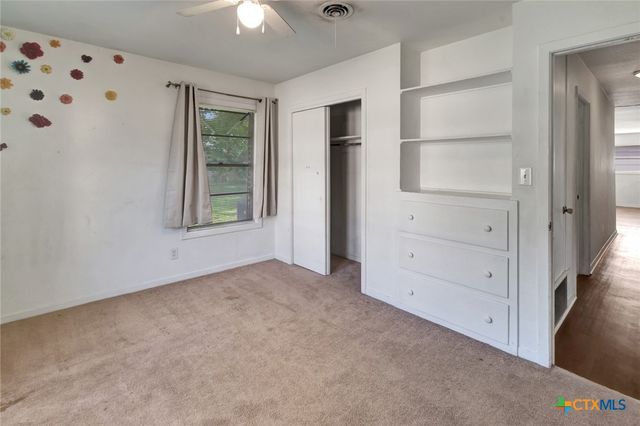 2307 E Airline Road, Victoria, TX 77901