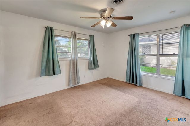 2307 E Airline Road, Victoria, TX 77901