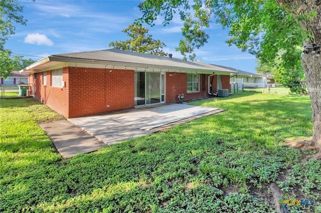 2307 E Airline Road, Victoria, TX 77901