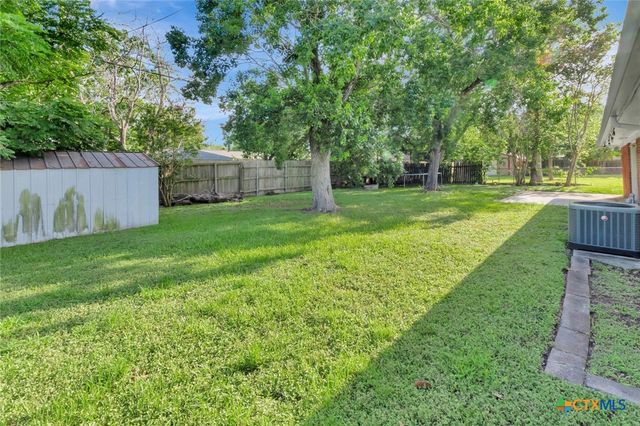 2307 E Airline Road, Victoria, TX 77901