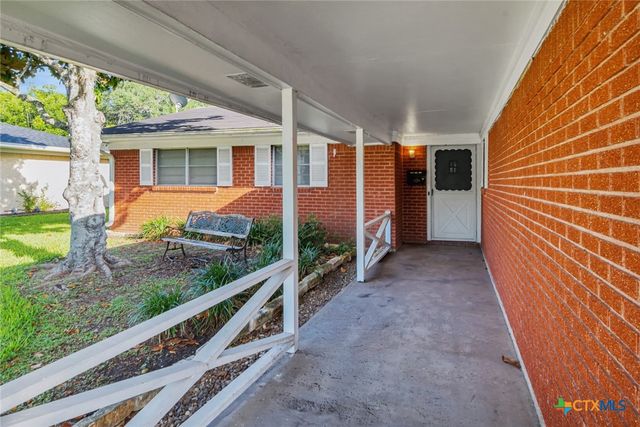 2307 E Airline Road, Victoria, TX 77901