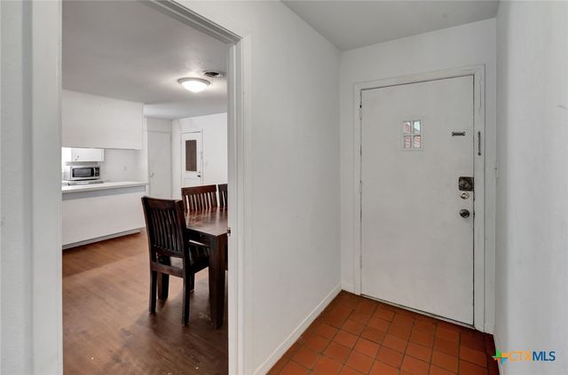 2307 E Airline Road, Victoria, TX 77901
