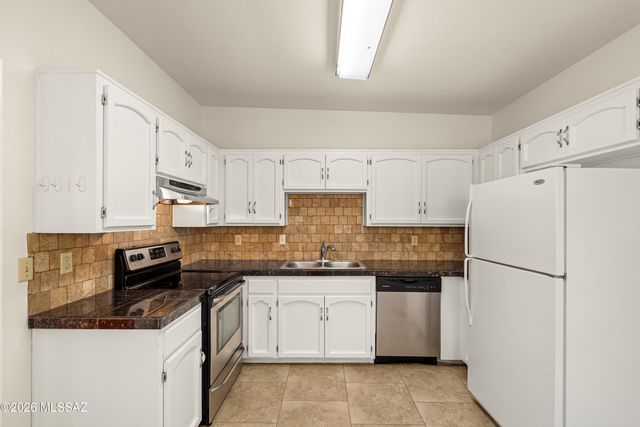 6224 N Rockglen Road, Tucson, AZ 85704